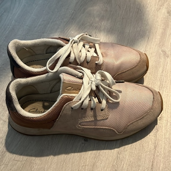 Clarks Pink, Mauve & Grey Retro Sneaker Sz 6 - Picture 15 of 16